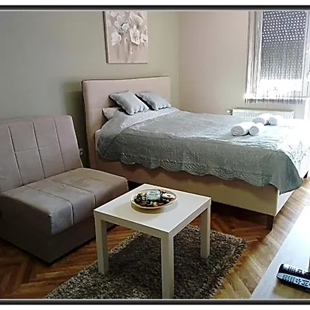 Libra Apartment *