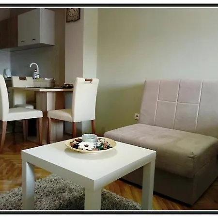 Libra Apartment *